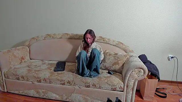 EllaSky xoxo online show from 20, 3, 2025