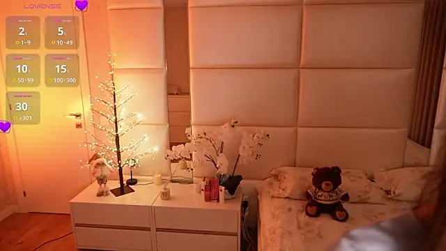 Snapshot of Lilly_Colins chatting on 13, 2, 2026 Lilly Colins online show from 13, 2, 2026