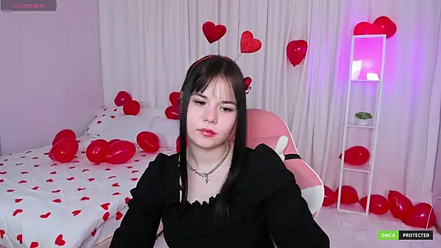 ClaireFaers  online show from 14, 2, 2025