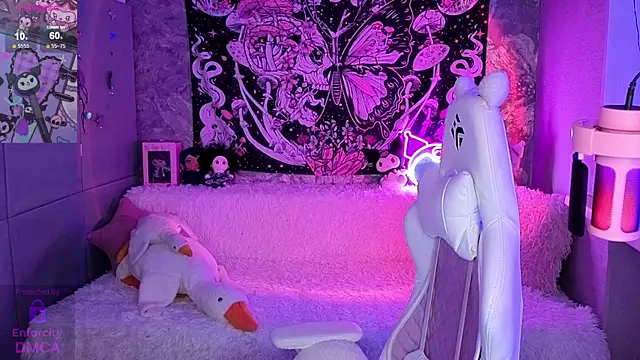 ClaireFaers  online show from 16, 11, 2025