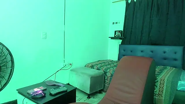 Camila TransGirl online show from 28, 2, 2025