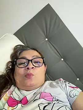 AntonellaAlondra4 online show from 2, 6, 2026