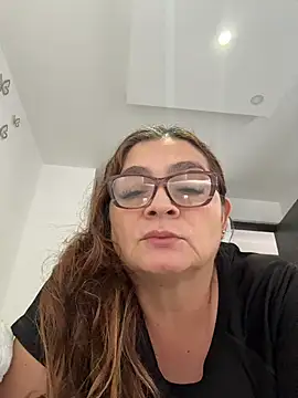 AntonellaAlondra4 online show from 14, 4, 2026