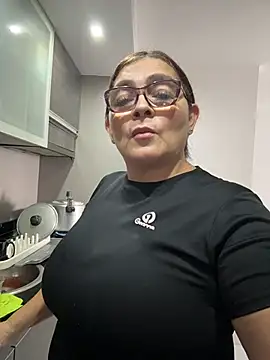 AntonellaAlondra4 online show from 12, 3, 2026