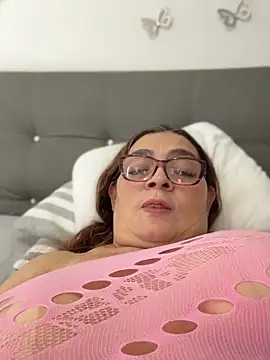 AntonellaAlondra4 online show from 22, 4, 2026