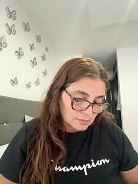 AntonellaAlondra4 online show from 28, 9, 2025