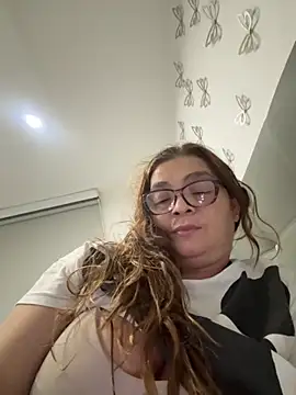 AntonellaAlondra4 online show from 23, 11, 2025