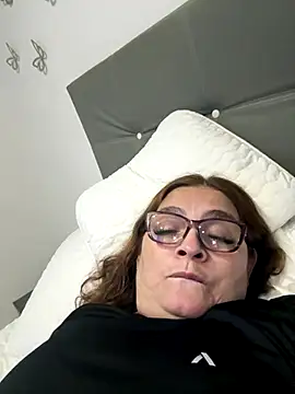 AntonellaAlondra4 online show from 17, 12, 2025