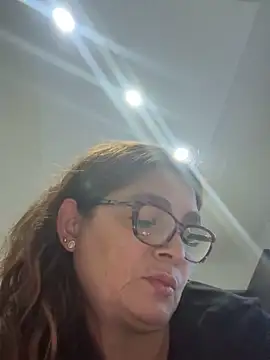 AntonellaAlondra4 online show from 19, 10, 2025