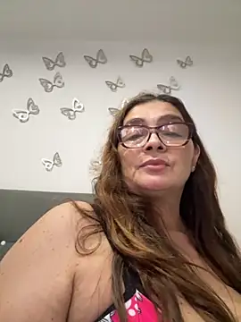 AntonellaAlondra4 online show from 28, 10, 2025