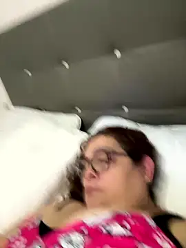 AntonellaAlondra4 online show from 9, 1, 2026