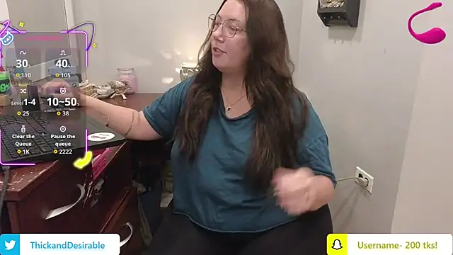 ThickGirlsDoItBetter online show from 23, 10, 2025