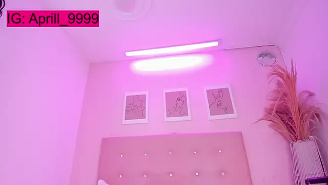 Snapshot of APRILL_FOXX chatting on 13, 12, 2025 APRILL FOXX online show from 13, 12, 2025