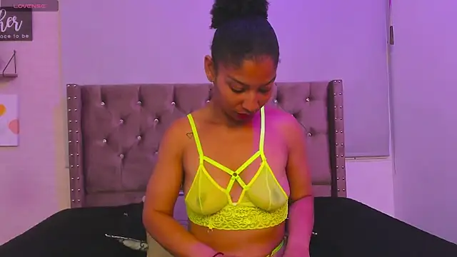 Snapshot of Thammy_Adams chatting on 8, 1, 2025 Thammy Adams online show from 8, 1, 2025