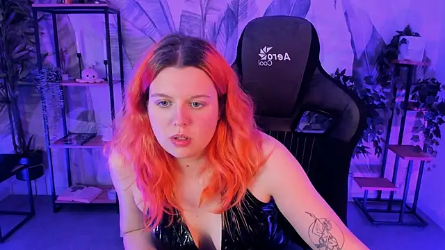 NielletaBlossom online show from 9, 3, 2025