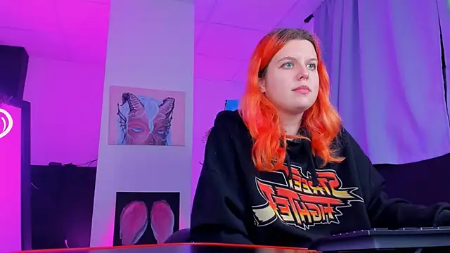 NielletaBlossom online show from 12, 3, 2025