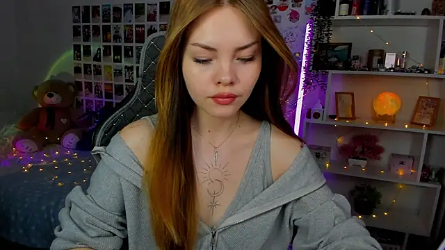 AkiraKatsu online show from 4, 10, 2025