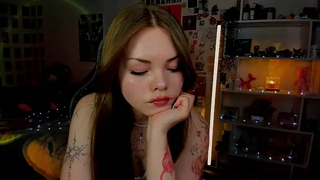 Snapshot of AkiraKatsu chatting on 6, 6, 2026 AkiraKatsu online show from 6, 6, 2026