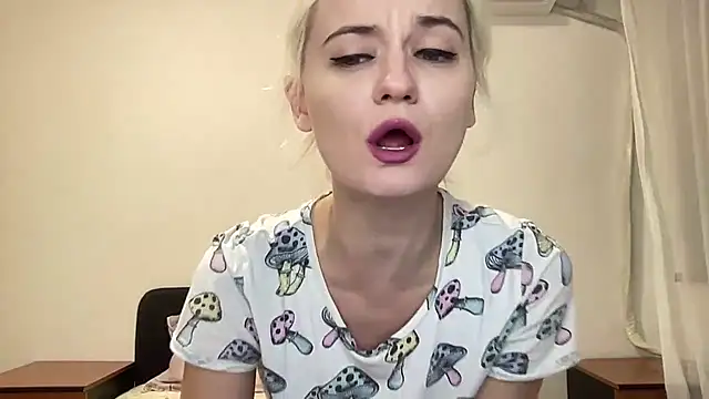 Onika Love online show from 30, 10, 2025