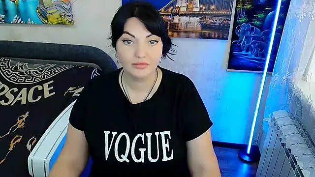 Lady Boom Wild  online show from 23, 9, 2025