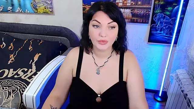 Lady Boom Wild  online show from 24, 9, 2025