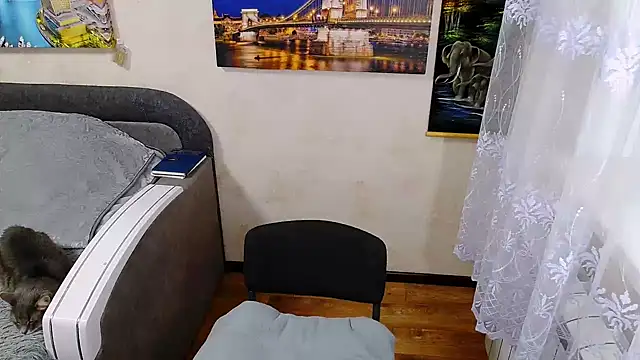 Lady Boom Wild  online show from 5, 11, 2025