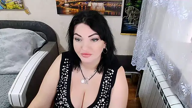 Lady Boom Wild  online show from 15, 12, 2025