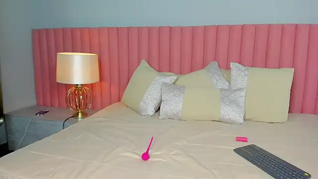 Snapshot of NathRossi chatting on 18, 3, 2025 NathRossi online show from 18, 3, 2025