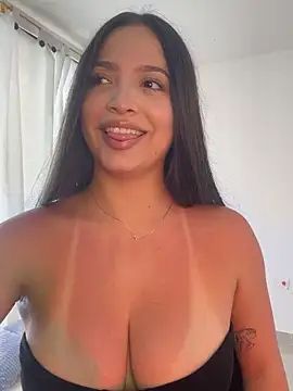 Snapshot of NathRossi chatting on 23, 11, 2025 NathRossi online show from 23, 11, 2025