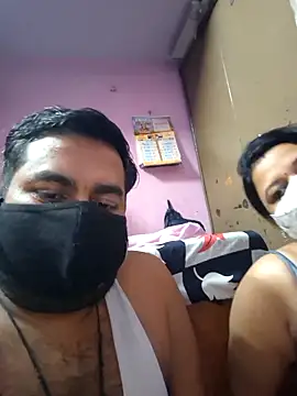 Snapshot of bobbyronak chatting on 10, 9, 2025 bobbyronak online show from 10, 9, 2025