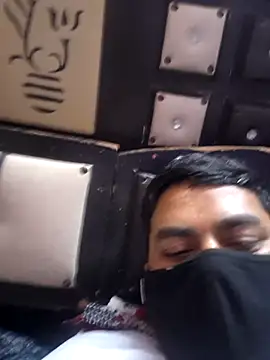 Snapshot of bobbyronak chatting on 23, 2, 2025 bobbyronak online show from 23, 2, 2025