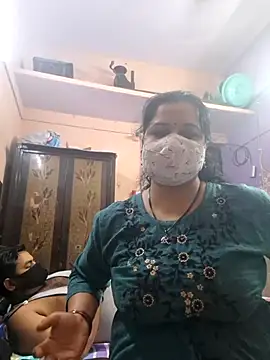 Snapshot of bobbyronak chatting on 3, 11, 2025 bobbyronak online show from 3, 11, 2025