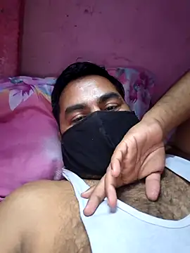 Snapshot of bobbyronak chatting on 7, 10, 2025 bobbyronak online show from 7, 10, 2025