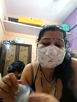 Snapshot of bobbyronak chatting on 14, 10, 2025 bobbyronak online show from 14, 10, 2025