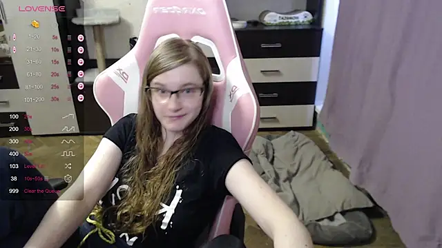 Tomato Tease online show from 6, 10, 2025