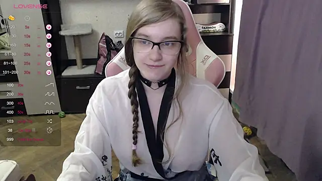 Tomato Tease online show from 21, 10, 2025