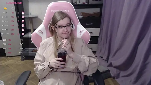 Tomato Tease online show from 8, 3, 2025