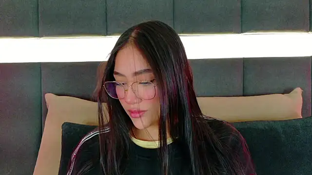 nicolle pierce online show from 24, 10, 2025