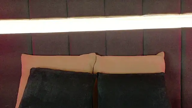 nicolle pierce online show from 5, 11, 2025