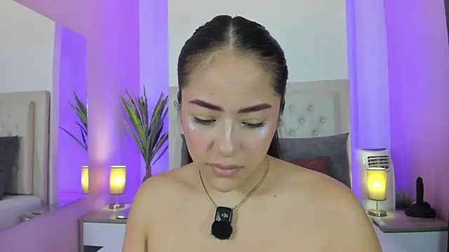 nicolle pierce online show from 4, 4, 2026