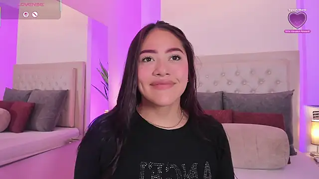 nicolle pierce online show from 2, 4, 2026