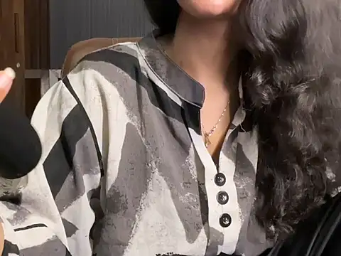 Snapshot of Divyaa69 chatting on 5, 6, 2026 Divyaa69 online show from 5, 6, 2026