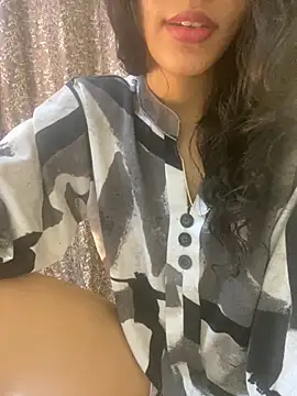 Divyaa69 online show from 2, 10, 2025