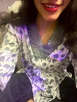 Divyaa69 online show from 18, 1, 2026