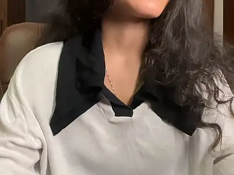 Snapshot of Divyaa69 chatting on 9, 6, 2026 Divyaa69 online show from 9, 6, 2026