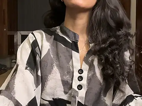 Divyaa69 online show from 2, 4, 2026