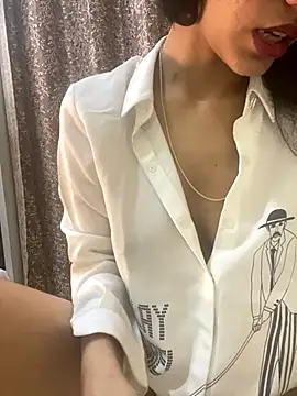 Divyaa69 online show from 7, 10, 2025