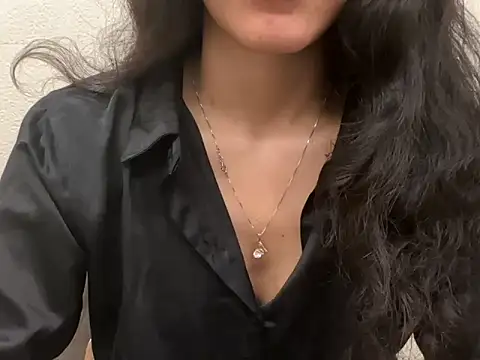 Snapshot of Divyaa69 chatting on 22, 5, 2026 Divyaa69 online show from 22, 5, 2026