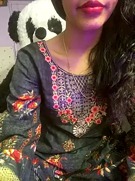 Divyaa69 online show from 19, 12, 2025