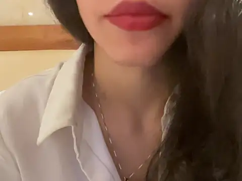 Snapshot of Divyaa69 chatting on 17, 5, 2026 Divyaa69 online show from 17, 5, 2026